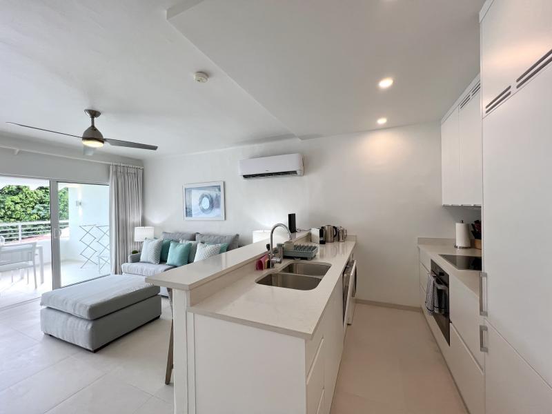 Glitter Bay 305 Ocean View , Beachfront villas Barbados , Glitter Bay , Porters , St James , West Coast Barbados  