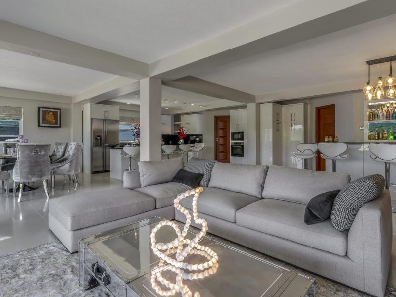 Mount Hartman Estate , L'Ance Aux Epines , Mount Hartman Bay  