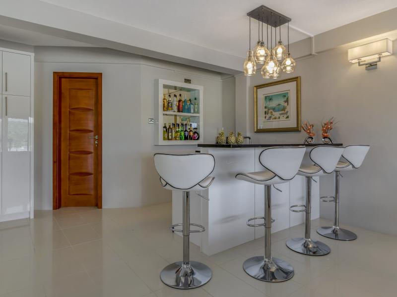 Mount Hartman Estate , L'Ance Aux Epines , Mount Hartman Bay  