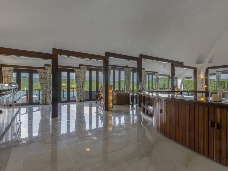 Mount Hartman Estate , L'Ance Aux Epines , Mount Hartman Bay  