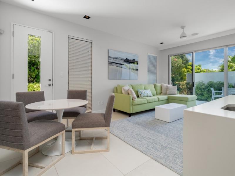 Villa Helios , Long Bay  