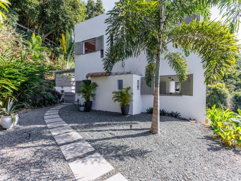 Nirvana. Tortola , Tortola  