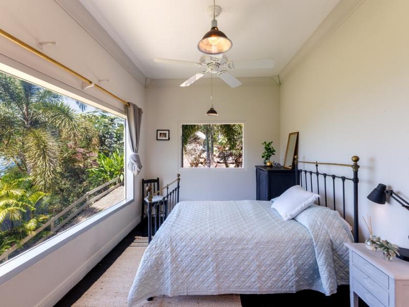 Nirvana. Tortola , Tortola  