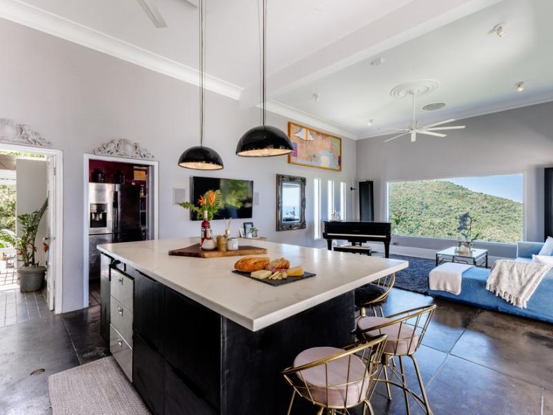 Nirvana. Tortola , Tortola  