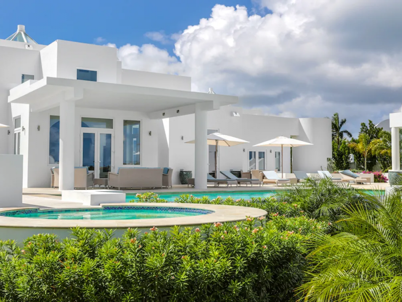 Ocean Pearl , Rendezvous Bay  