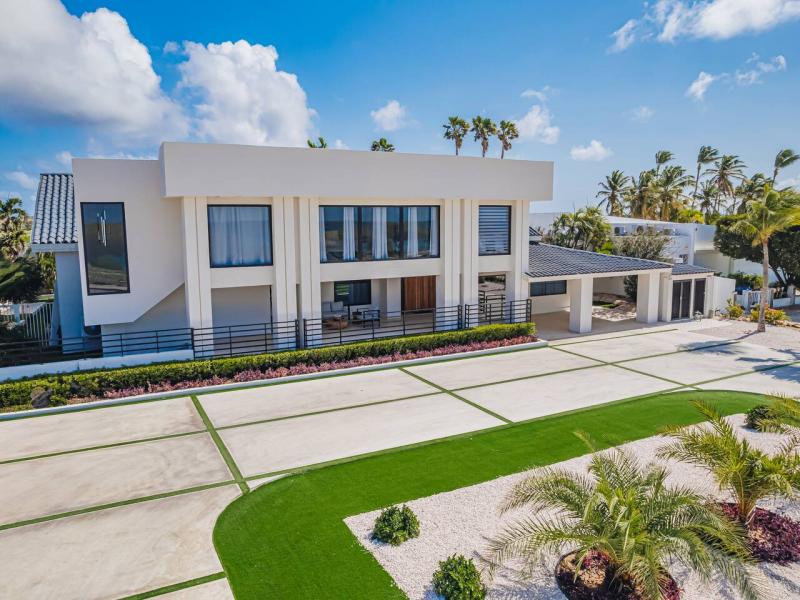 Oceanfront Mansion 498 ,   