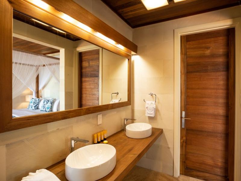 Beach Cake , Grace Bay , Turtle Cove  