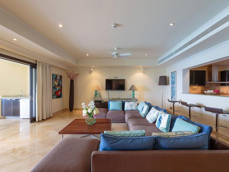 Sandy Cove 201 - Beachfront Paradise , Beachfront villas Barbados , Sandy Cove , St James , West Coast Barbados  