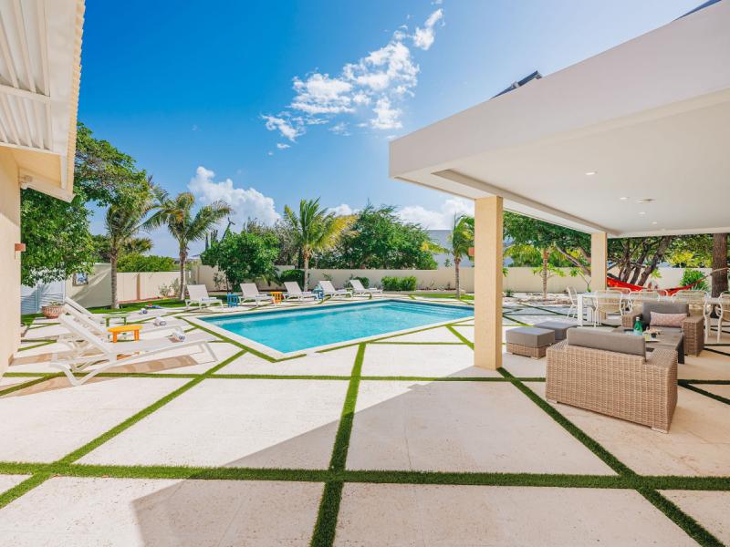 Pelican Beach Villa ,   