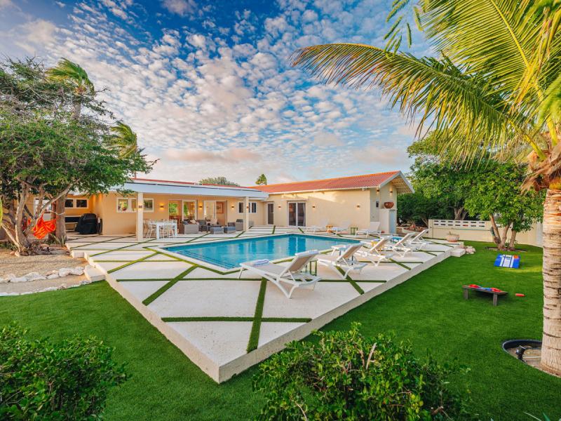 Pelican Beach Villa ,   