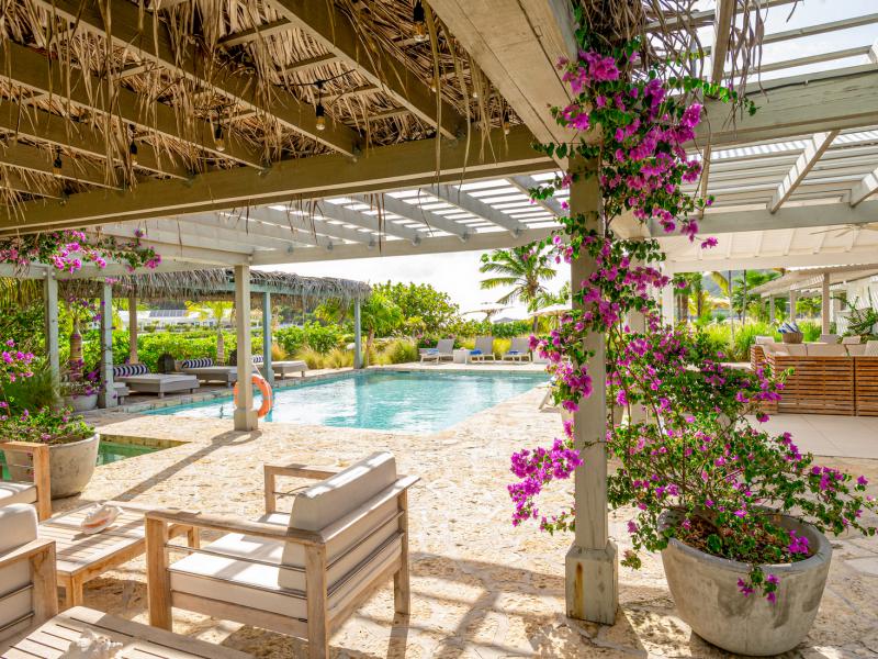 Palm One , Jolly Harbour  