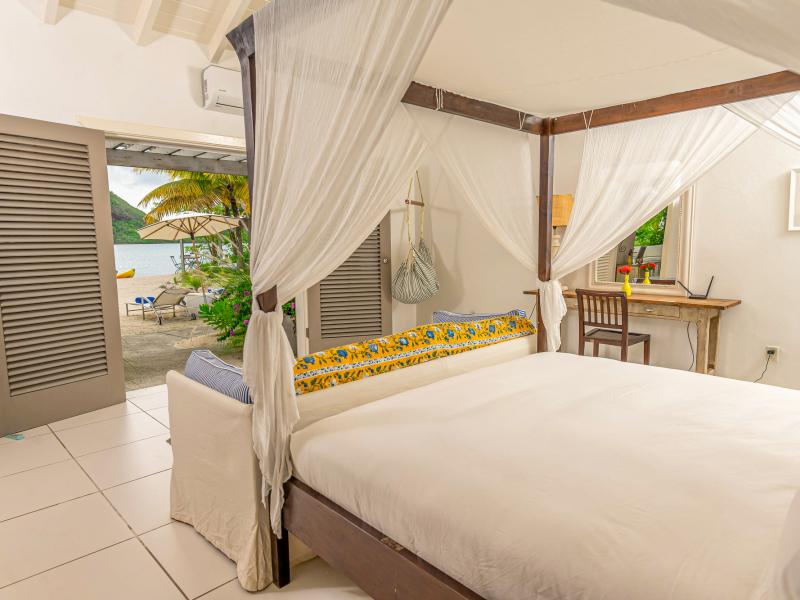 Palm One , Jolly Harbour  