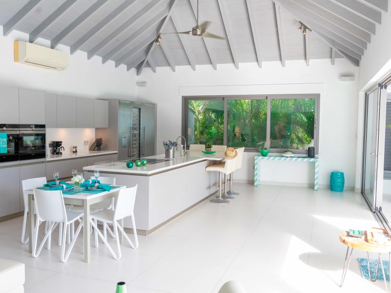 Jolly Beach House , Jolly Harbour  