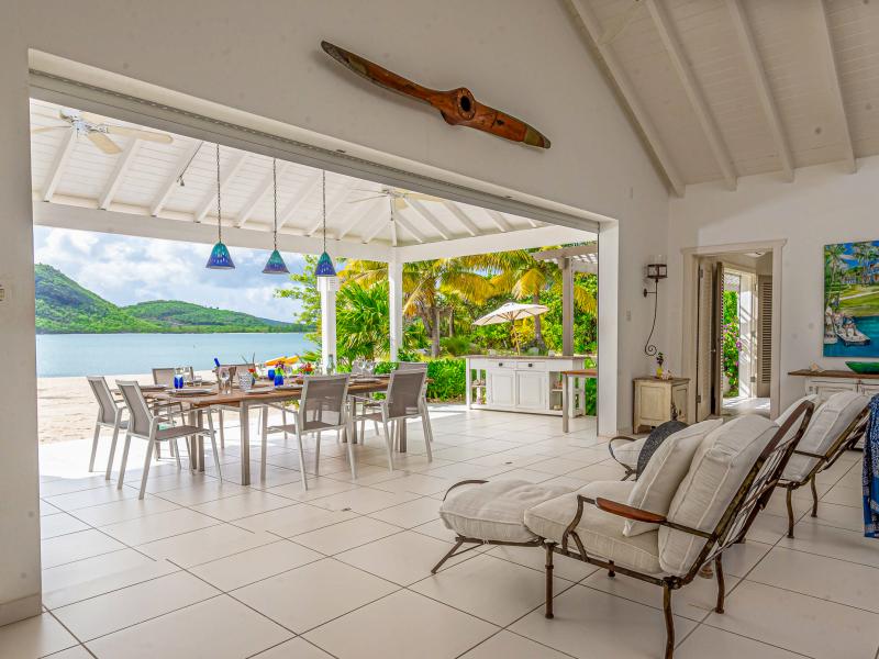 Palm One , Jolly Harbour  