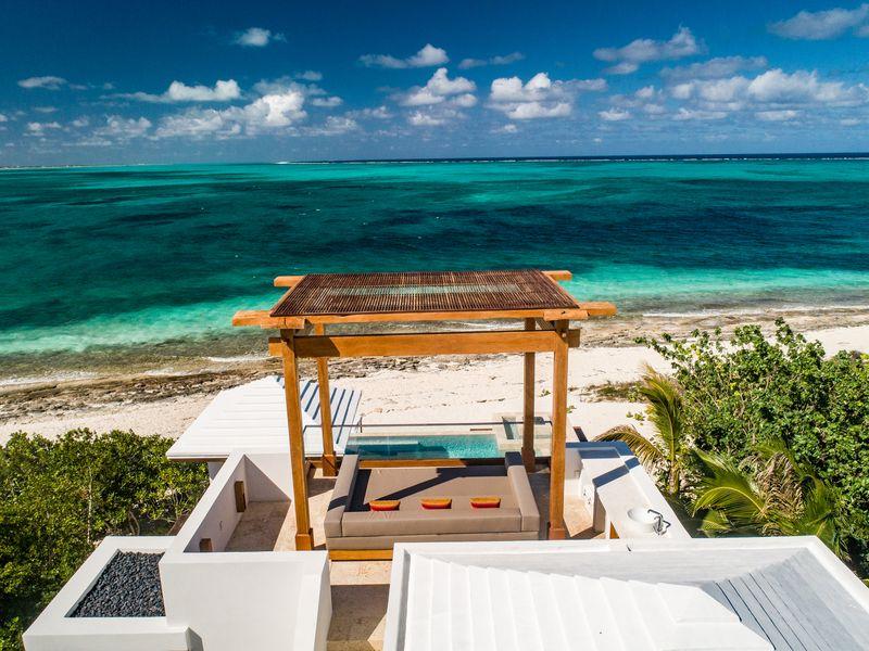 Beach Cake , Grace Bay , Turtle Cove  