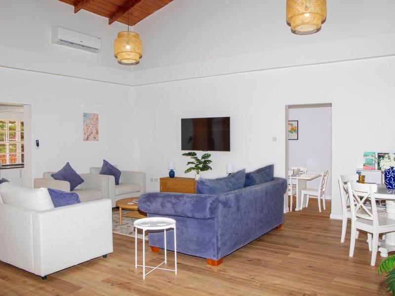 Hello Summer! , Rodney Bay  