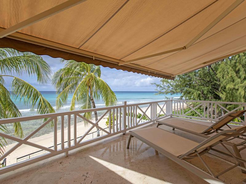 Radwood 2 - Beachfront , Beachfront villas Barbados , Fitts Village , St James , West Coast Barbados  