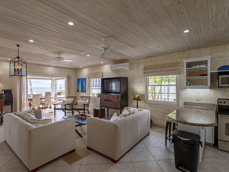 Radwood 2 - Beachfront , Beachfront villas Barbados , Fitts Village , St James , West Coast Barbados  