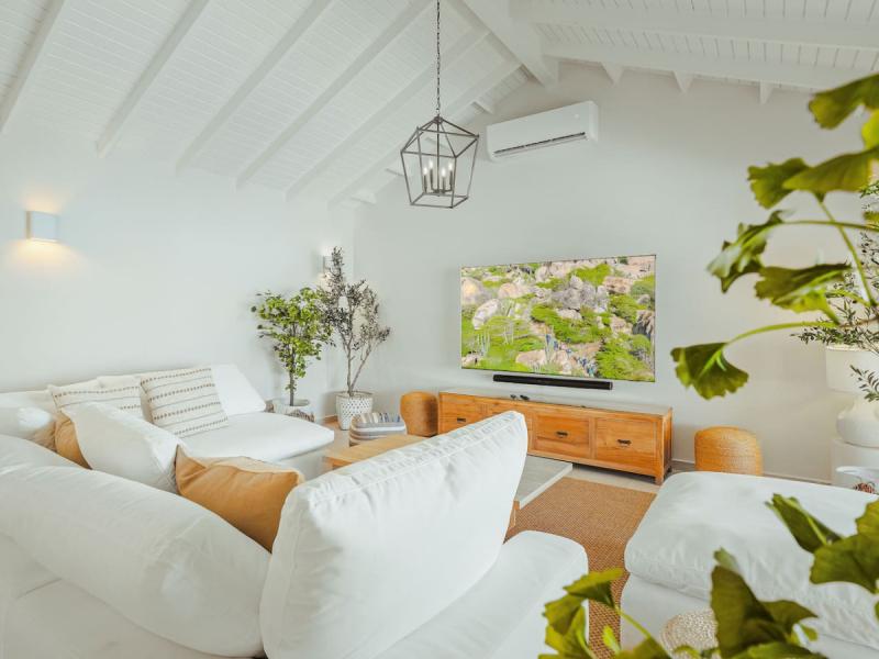 Rock Beach House ,   