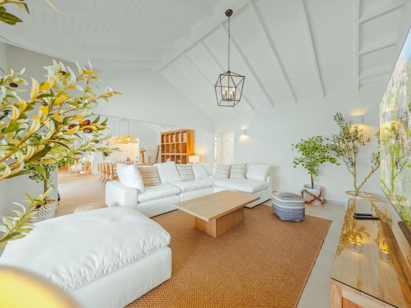 Rock Beach House ,   