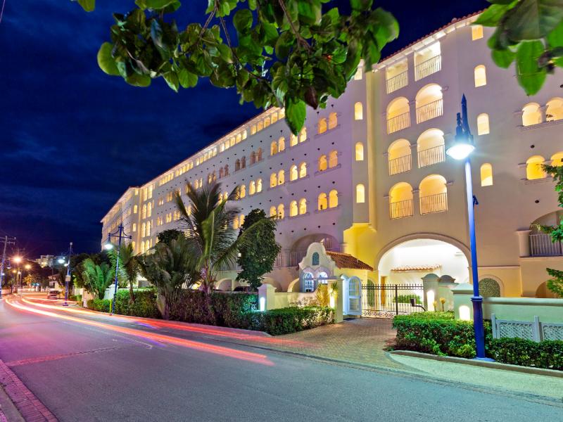 Sapphire Beach 517 - Penthouse , Beachfront villas Barbados , Christ Church  , Dover Beach , South Coast Barbados , West Coast Barbados  