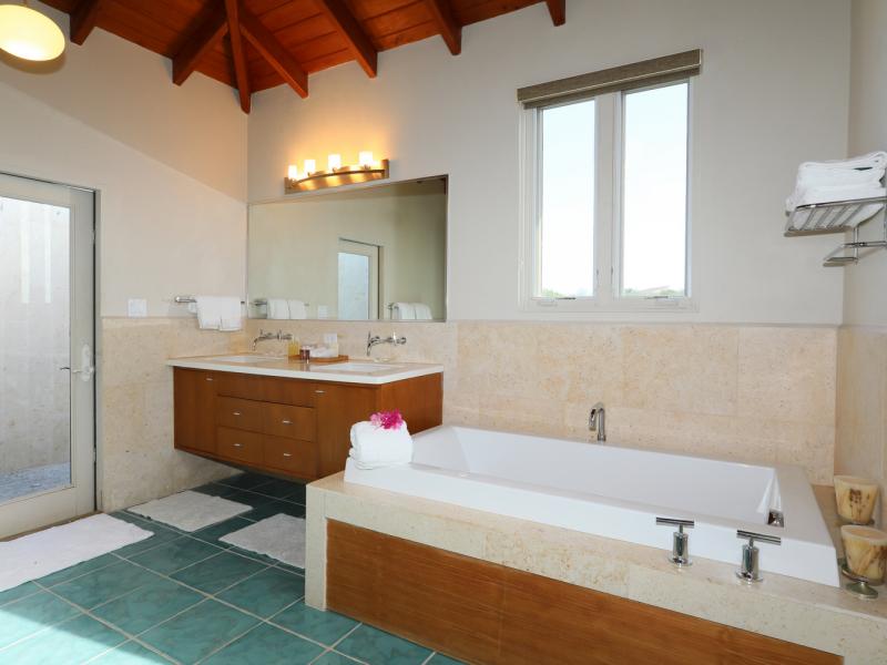 Sandcastle Pointe , Shoal Bay  