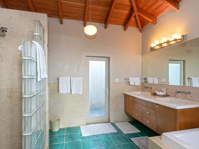 Sandcastle Pointe , Shoal Bay  