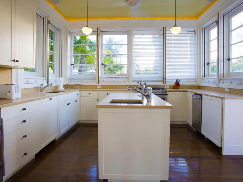 Villa Santosha , Long Bay  