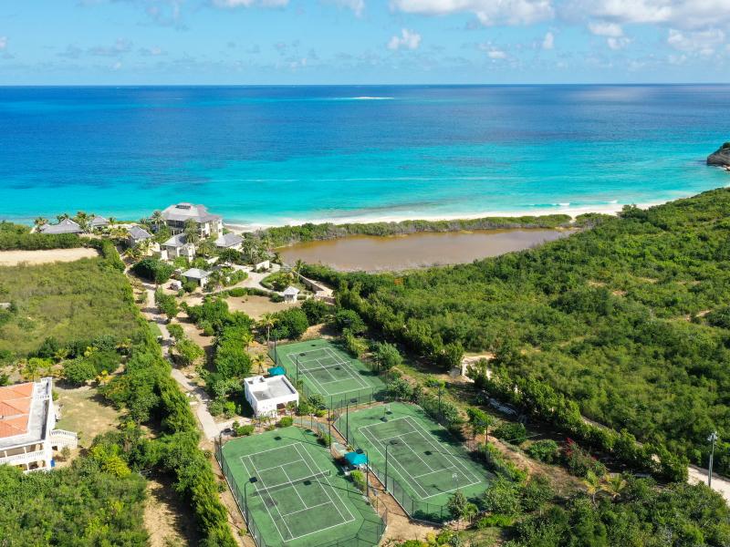 Villa Santosha , Long Bay  