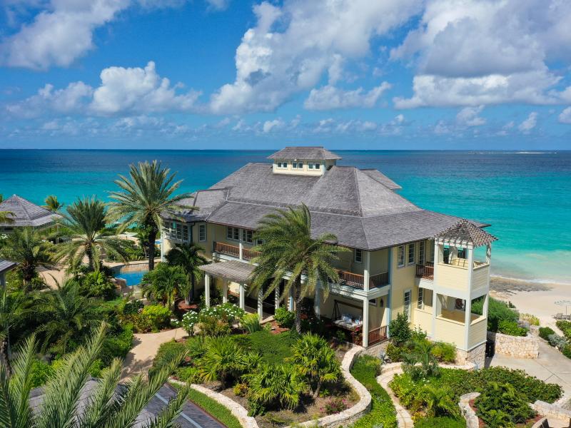 Villa Santosha , Long Bay  