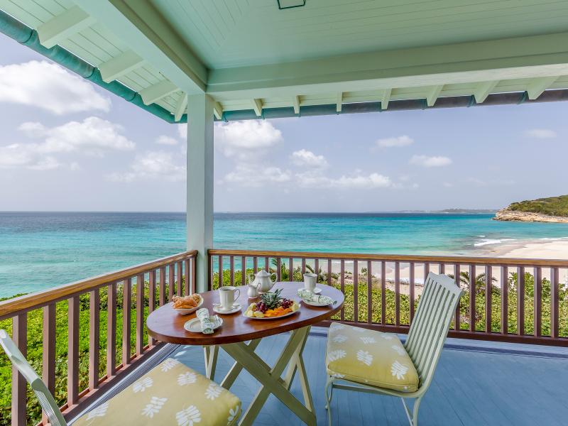 Villa Santosha , Long Bay  