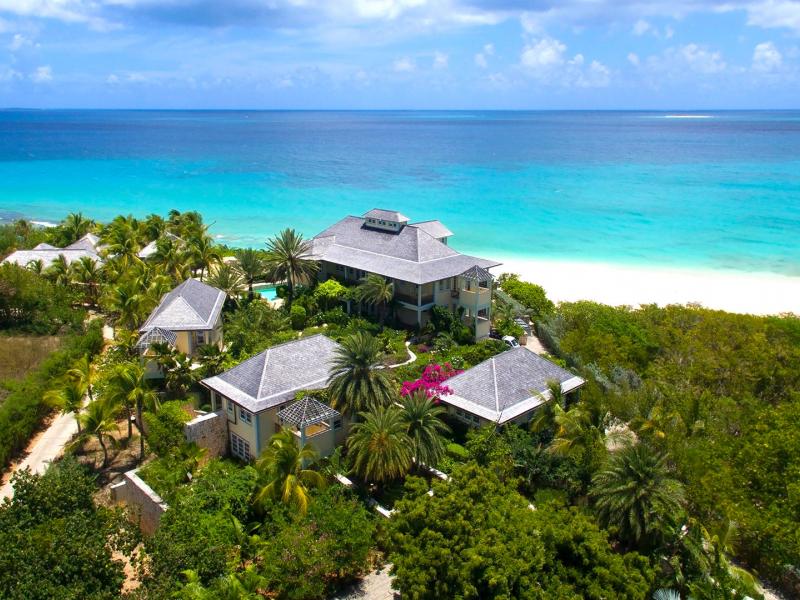 Villa Santosha , Long Bay  