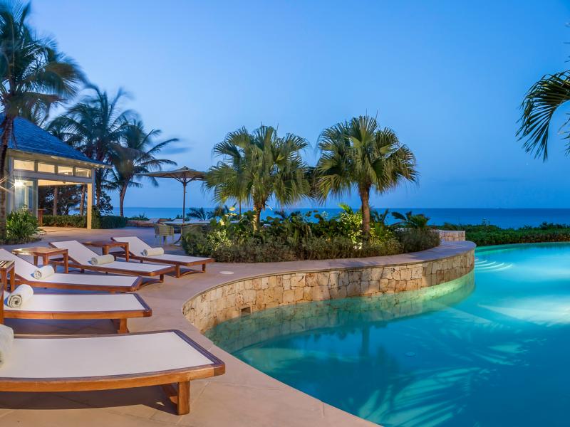 Villa Santosha , Long Bay  