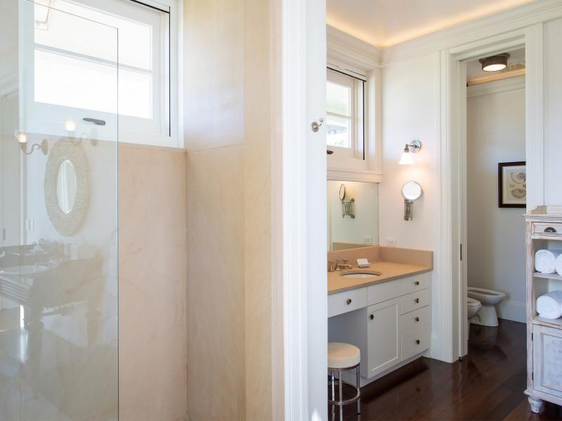 Villa Santosha , Long Bay  