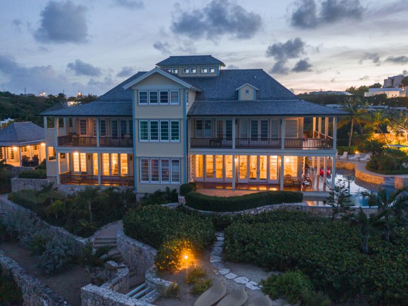 Villa Santosha , Long Bay  