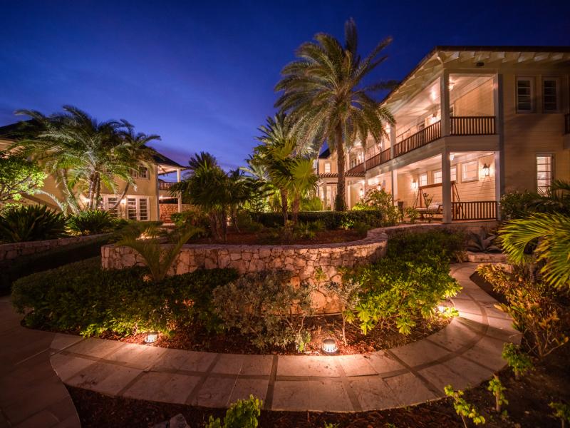 Villa Santosha , Long Bay  