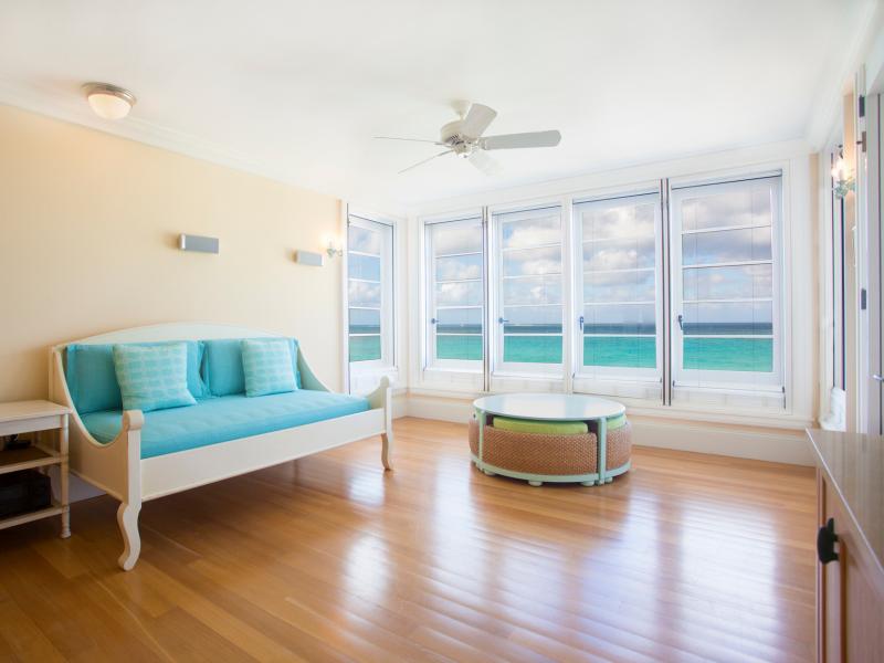 Villa Santosha , Long Bay  