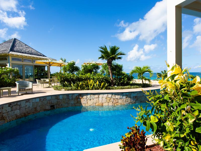 Villa Santosha , Long Bay  