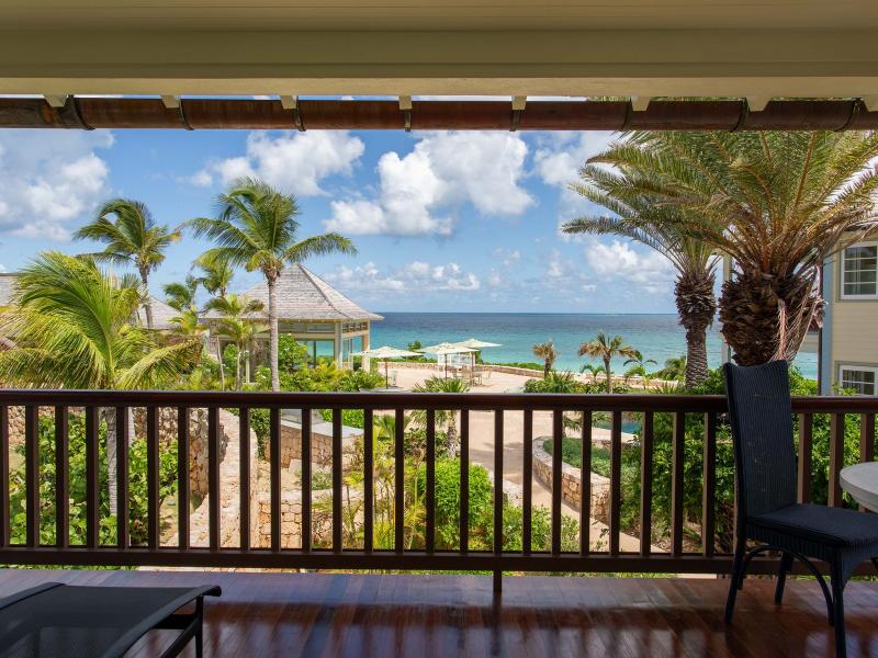 Villa Santosha , Long Bay  