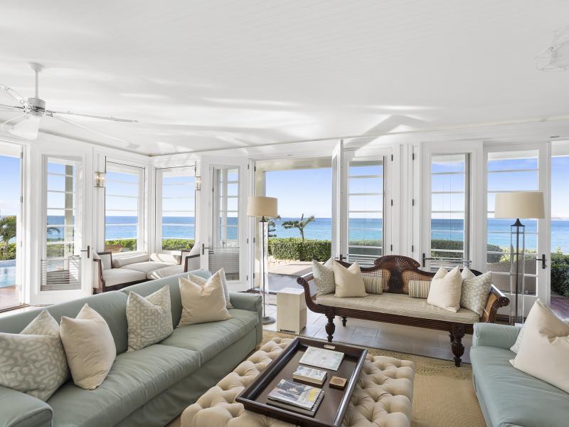 Villa Santosha , Long Bay  