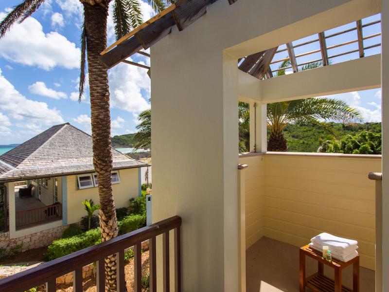 Villa Santosha , Long Bay  