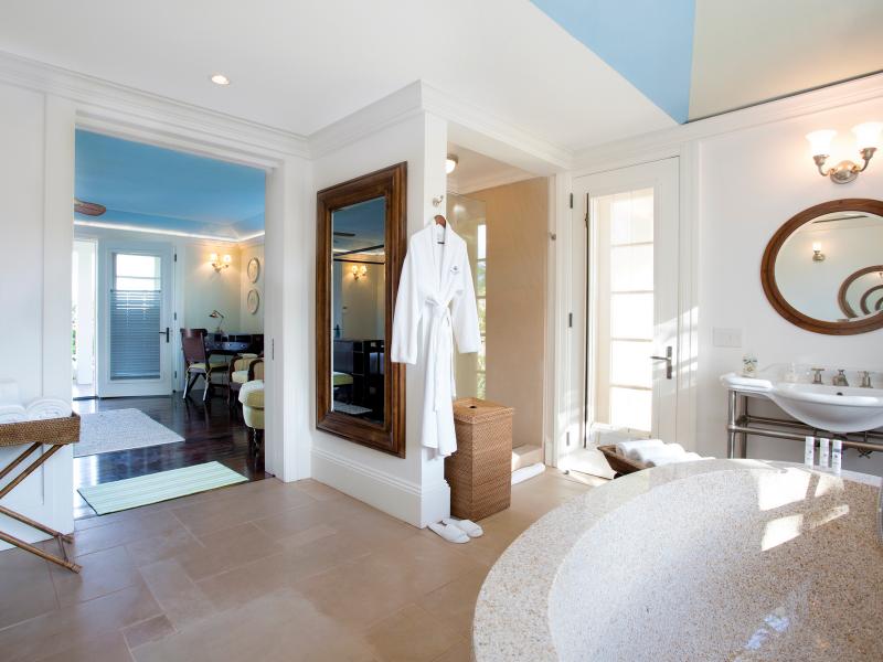 Villa Santosha , Long Bay  