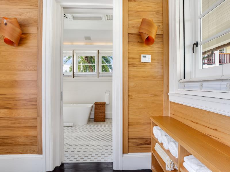 Villa Santosha , Long Bay  