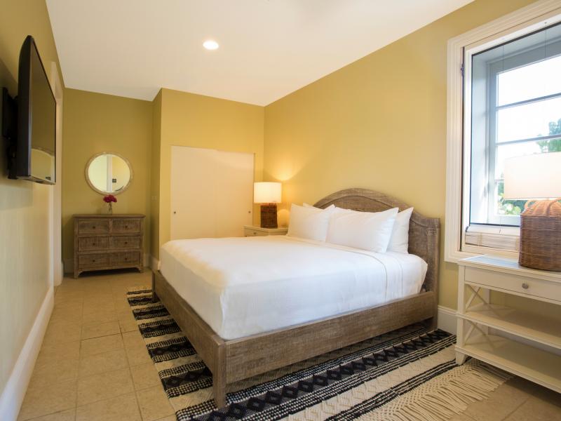 Villa Santosha , Long Bay  