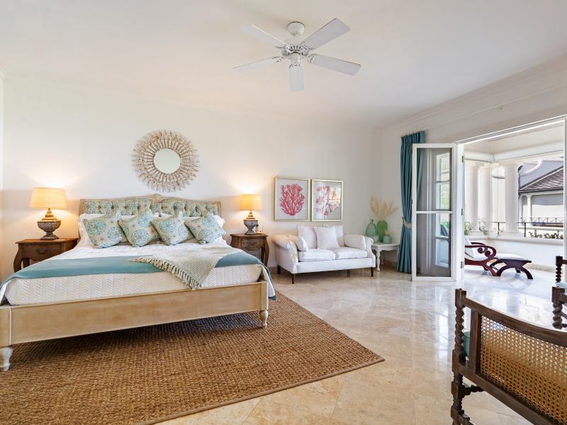 Schooner Bay 305-Penthouse , Beachfront villas Barbados , Schooner Bay , Speightstown , St Peter , West Coast Barbados  