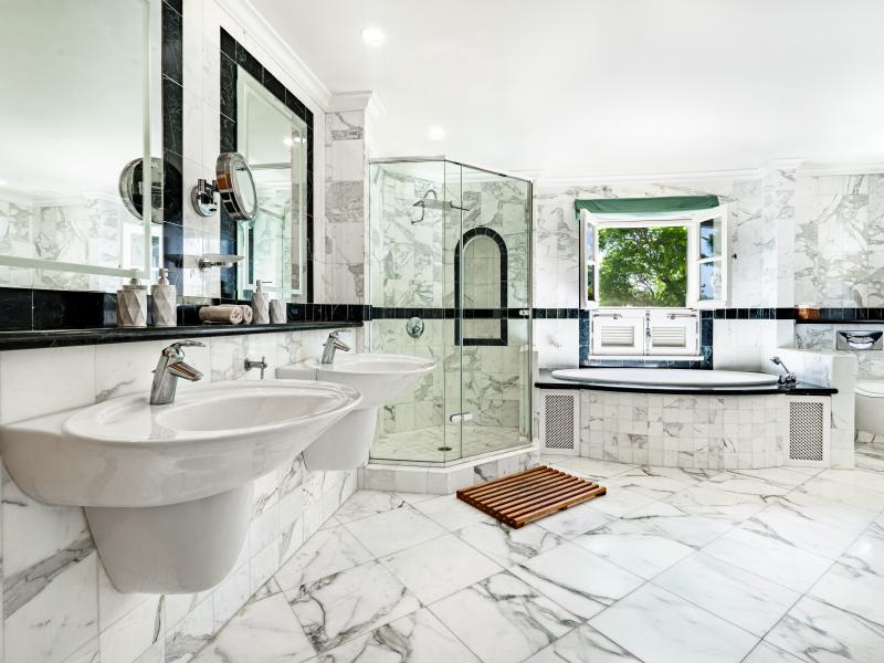 Schooner Bay 305-Penthouse , Beachfront villas Barbados , Schooner Bay , Speightstown , St Peter , West Coast Barbados  