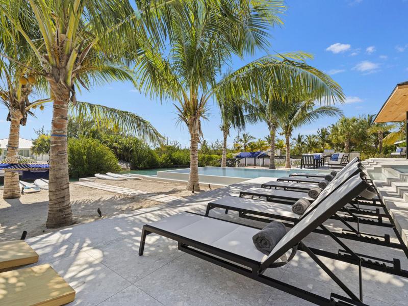 Aqua Solis Villa , Providenciales  