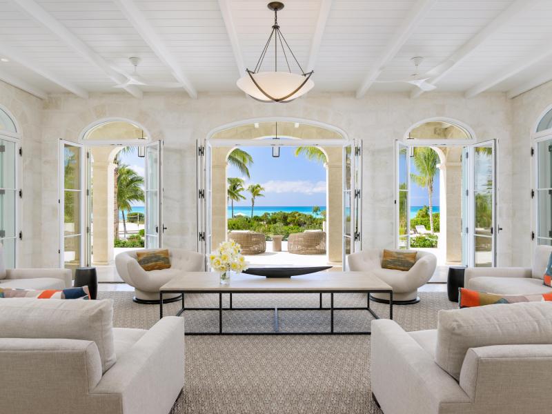 Sea Breeze - Beachfront , Grace Bay  