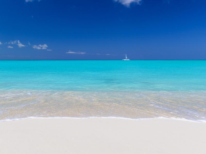 Sea Breeze - Beachfront , Grace Bay  