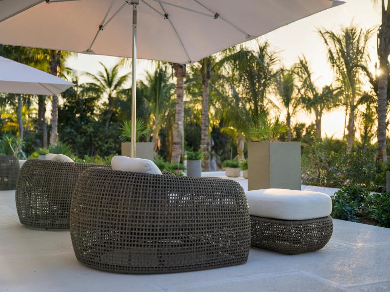 Sea Breeze - Beachfront , Grace Bay  